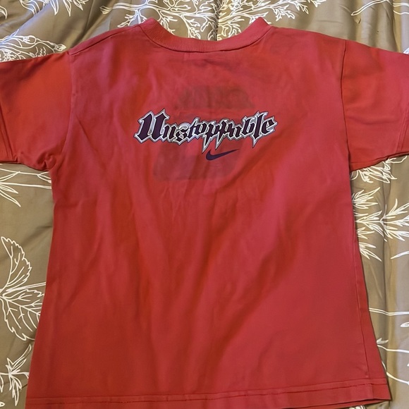 Nike Unstoppable tee shirt medium - Picture 2 of 2